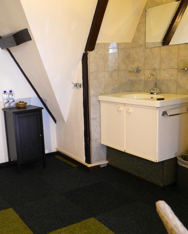 Hotel Adolesce Ámsterdam Habitación foto
